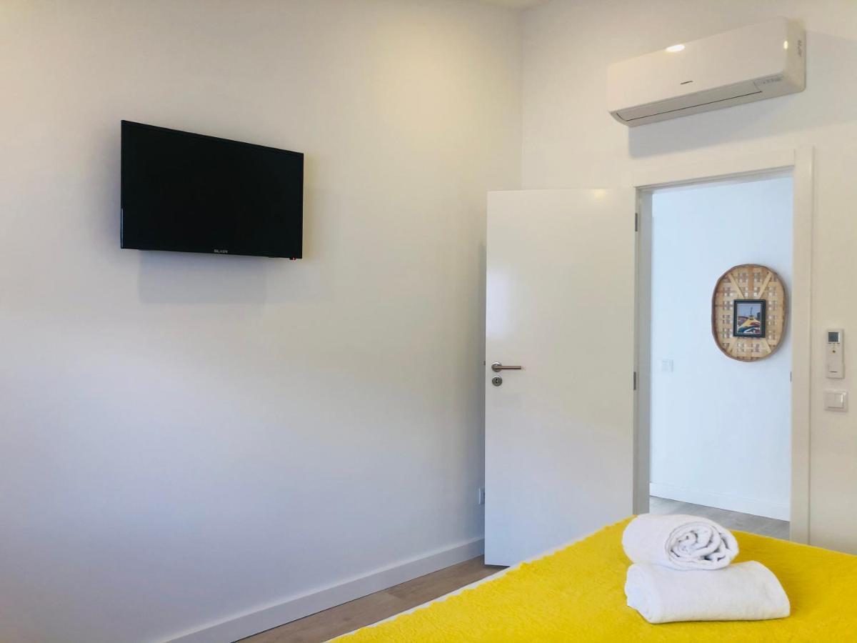 Central Tiled Apartment Aveiro Luaran gambar