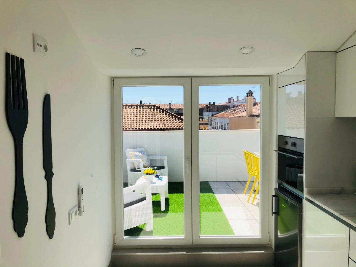 Central Tiled Apartment Aveiro Luaran gambar