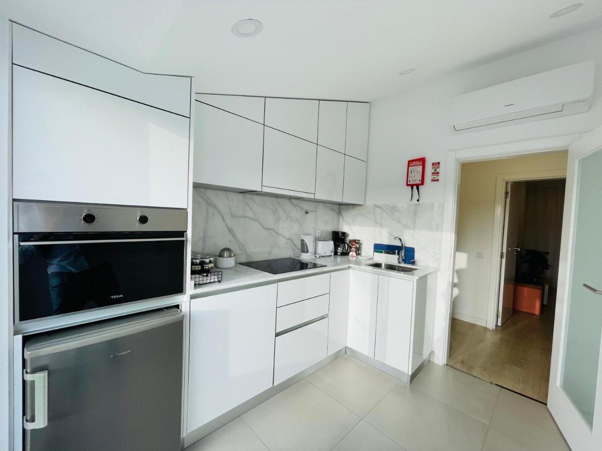 Central Tiled Apartment Aveiro Luaran gambar