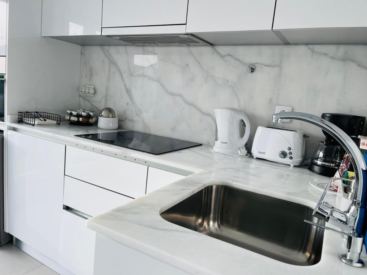 Central Tiled Apartment Aveiro Luaran gambar