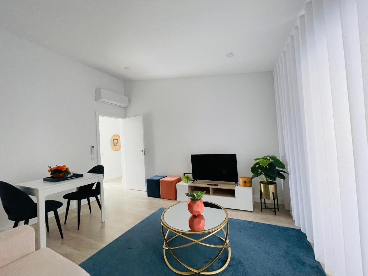 Central Tiled Apartment Aveiro Luaran gambar