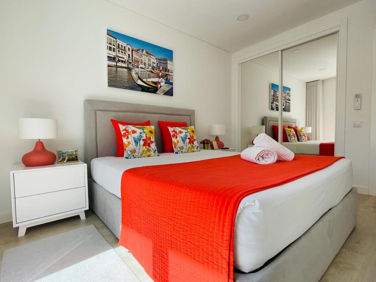 Central Tiled Apartment Aveiro Luaran gambar