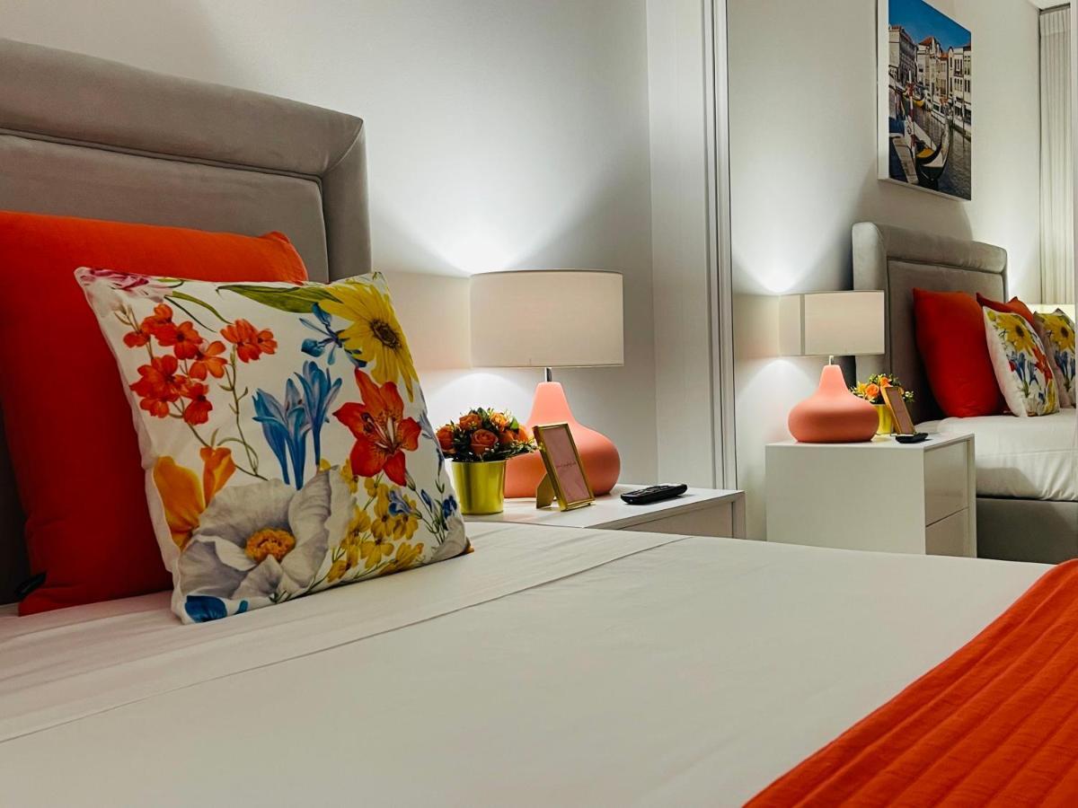 Central Tiled Apartment Aveiro Luaran gambar