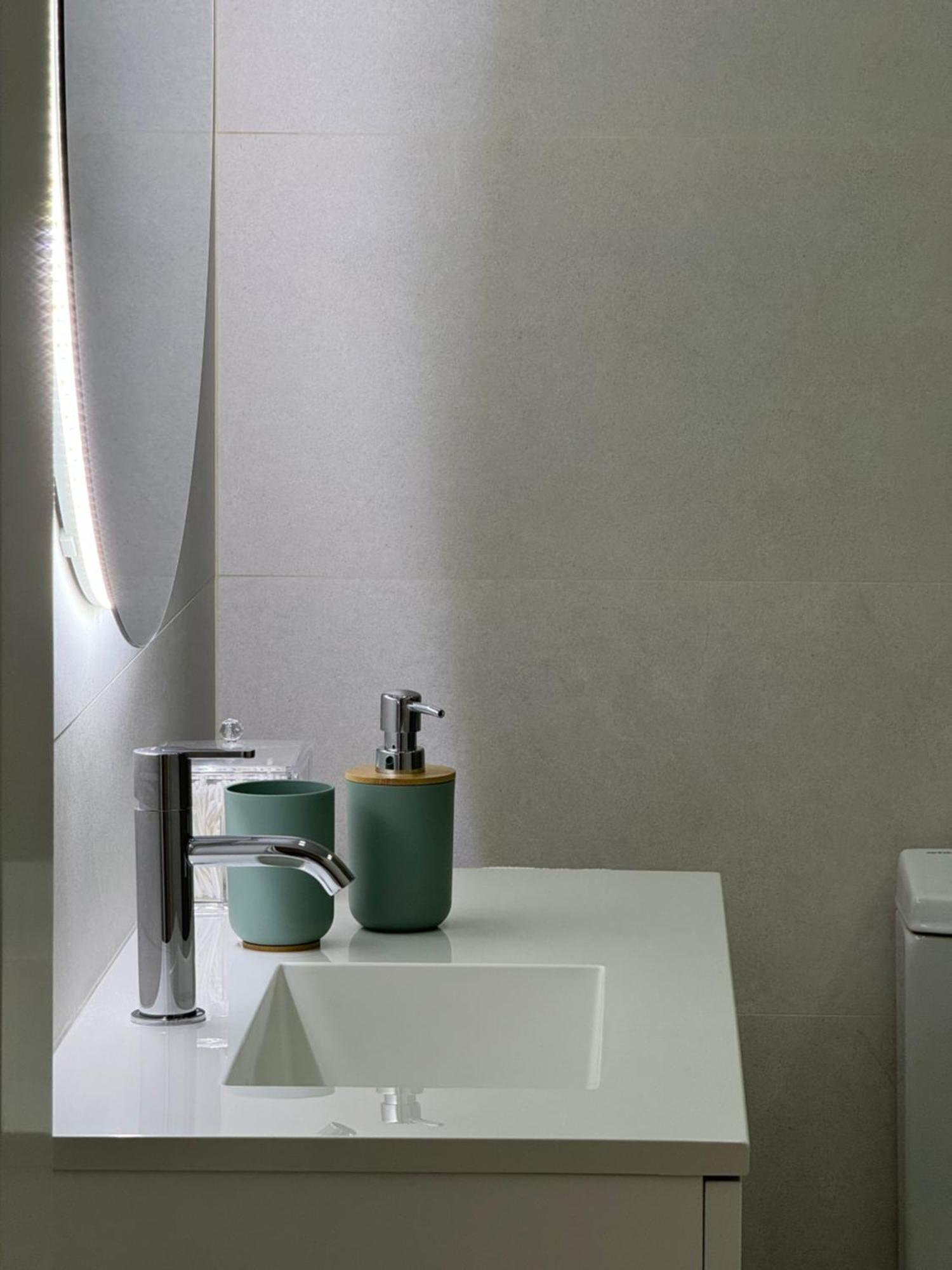 Central Tiled Apartment Aveiro Luaran gambar